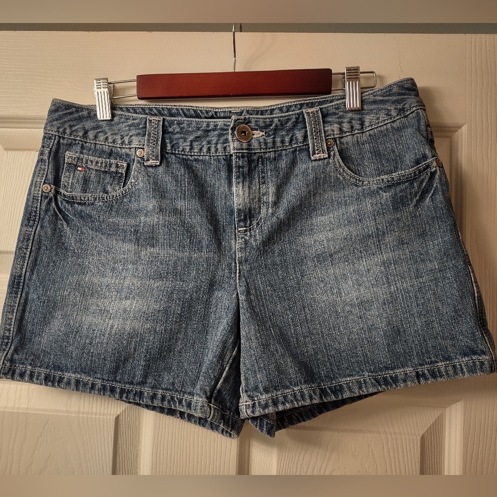 Tommy Hilfiger Women's Jean Shorts, Size 10